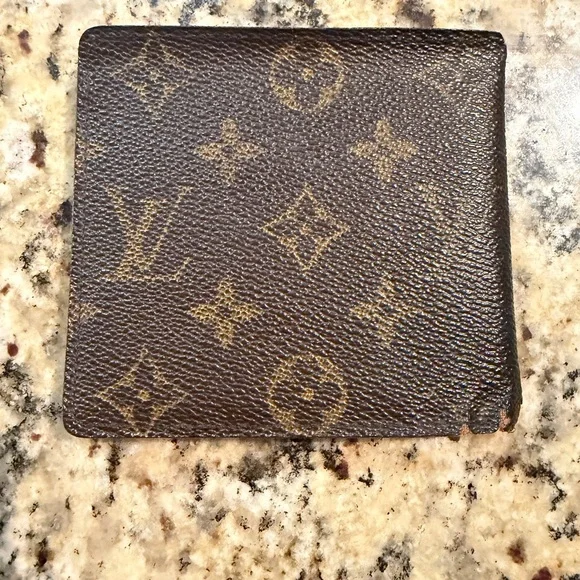 Loved Louis Vuitton wallet - Picture 3 of 6